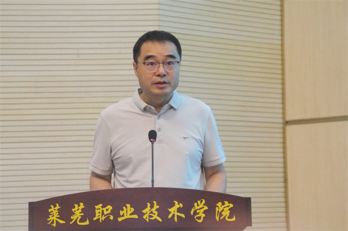 山东博物馆副馆长马瑞文